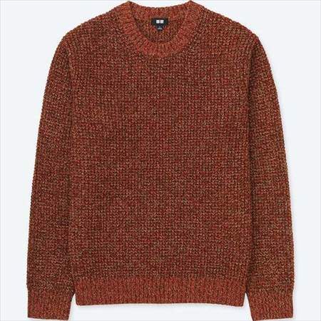 シンプルで高級感があるユニクロのワッフルクルーネックセーター ろんぶり