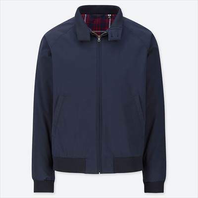 ユニクロのスイングトップブルゾンは薄い軽い着やすい すっきりシルエット ろんぶり