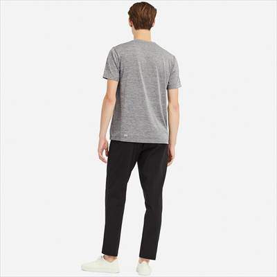 ユニクロのドライexクルーネックtシャツは抜群の速乾性でサラッと快適 ろんぶり