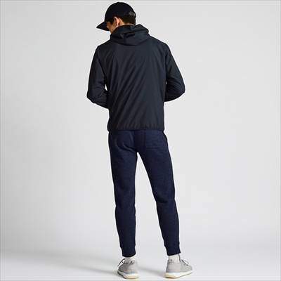 ユニクロのポケッタブルuvカットパーカ コンパクト収納でどこでも着れて便利 ろんぶり