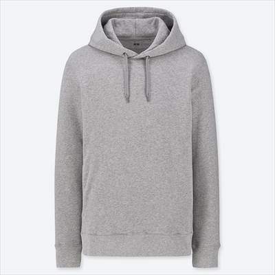 大活躍 ユニクロのスウェットプルパーカー ゆったりシルエットに進化 ろんぶり