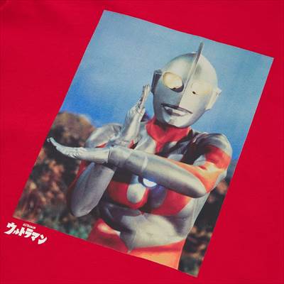 ユニクロのKIDS ウルトラマン UT グラフィックTシャツ(半袖)
