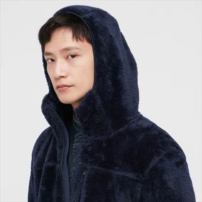 ユニクロの防風ボアフリースパーカ 少しゴワゴワして重たいけど超暖かい ろんぶり