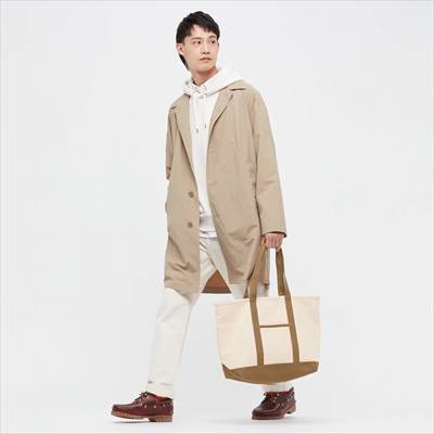 ユニクロの2022年新作キャンバストートバッグ