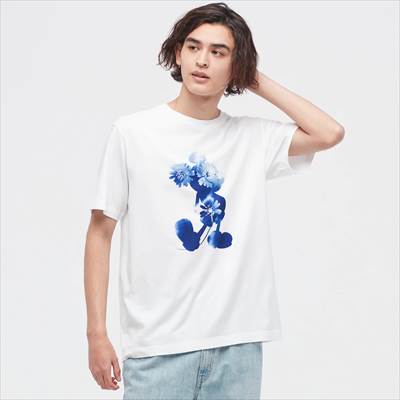 ユニクロの2022年新作ミッキーマウスツUTのメンズTシャツ