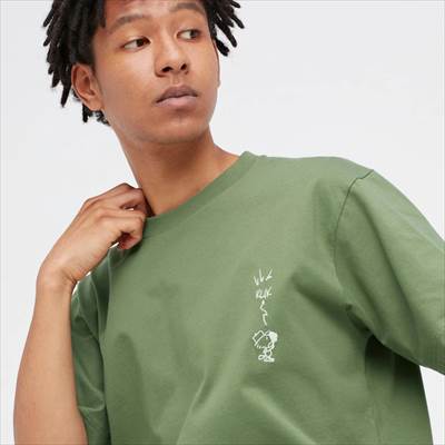 ユニクロの2022年新作スヌーピーコラボUT・UTGP2022 × ピーナッツ UT グラフィックTシャツ(半袖・レギュラーフィット)
