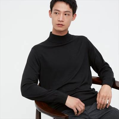 ユニクロの2022年秋冬新作・エクストラファインメリノモックネックセーター(長袖)