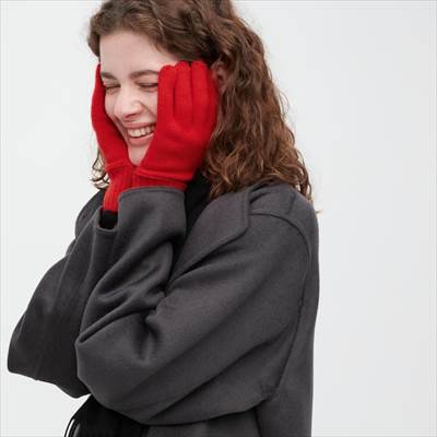 ユニクロの2022年秋冬新作モデルのカシミヤニットグローブ(レディース)