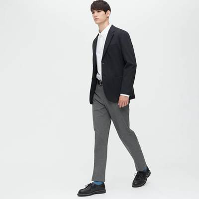 ユニクロの2022年秋冬新作・ヒートテックスマートパンツ(チドリ)