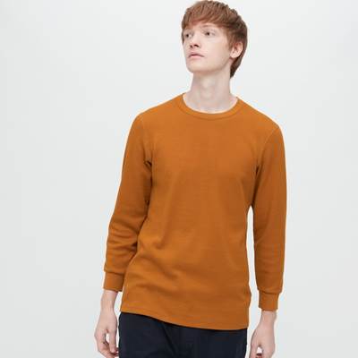 ユニクロの2022年秋冬新作・ヒートテックコットンワッフルクルーネックTシャツ(極暖・9分袖)