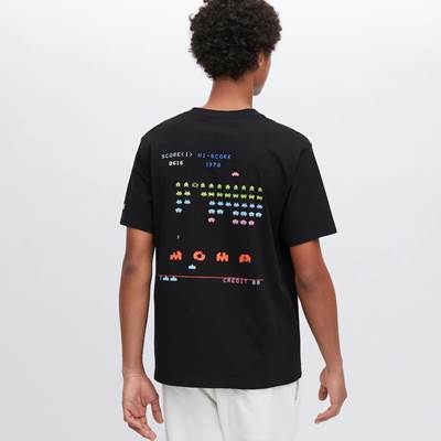 2023年新作ユニクロ×ビデオゲームコレクション from MoMA UT グラフィックTシャツ インベーダー（半袖・レギュラーフィット）