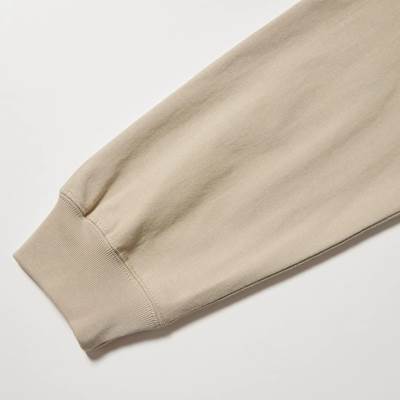 ユニクロのメンズ(男女兼用)2023春夏新作のウォッシュコットンクルーネックTシャツ(長袖)