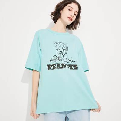 2023年新作ユニクロ×レトロ ピーナッツ UT グラフィックTシャツ(半袖・オーバーサイズフィット)