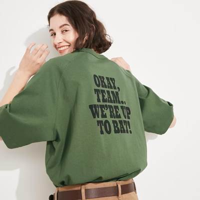 2023年新作ユニクロ×レトロ ピーナッツ UT グラフィックTシャツ(半袖・オーバーサイズフィット)