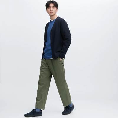 ユニクロのメンズ2023年春夏新作・コットンリラックスアンクルパンツ