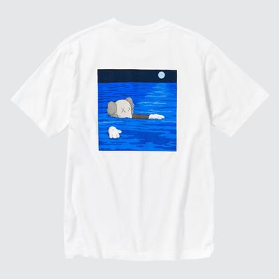 2023年新作ユニクロ×カウズ（KAWS）のコラボUT・グラフィックTシャツ（半袖・レギュラーフィット）