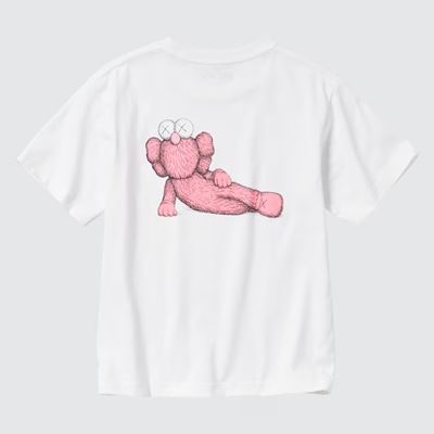 2023年新作ユニクロ×カウズ（KAWS）のコラボUT・KIDS グラフィックTシャツ（半袖・レギュラーフィット）